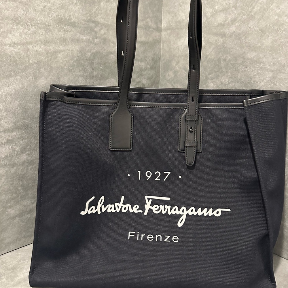Salvatore Ferragamo Black Tote Bag made in Italy with dust bag - Picture 12 of 16